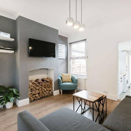 Cambridge House - Modern 2 Bedroom House, Close To Luton Airport & Town Centre Экстерьер фото