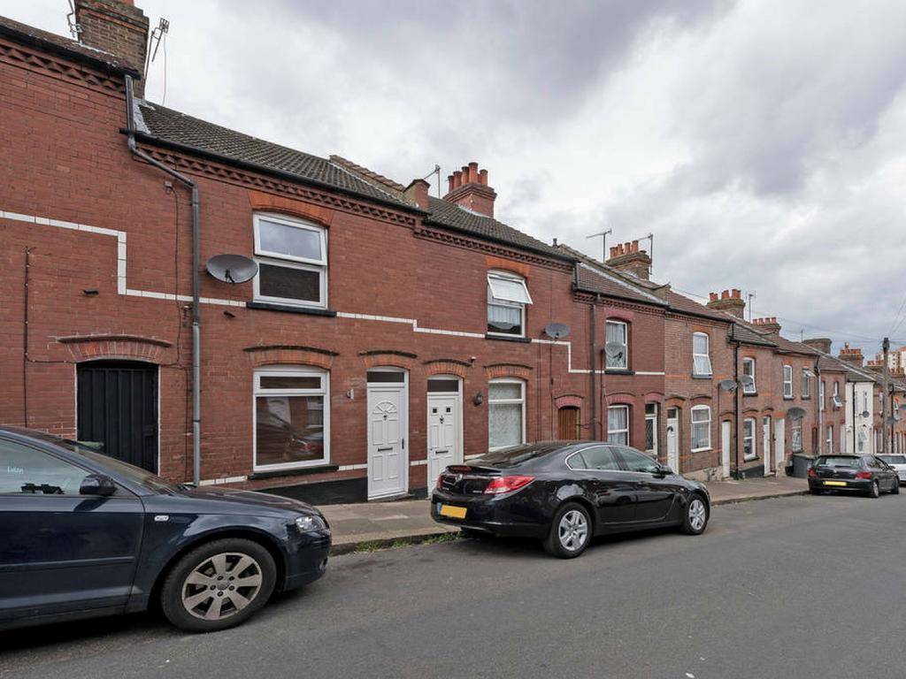 Cambridge House - Modern 2 Bedroom House, Close To Luton Airport & Town Centre Экстерьер фото