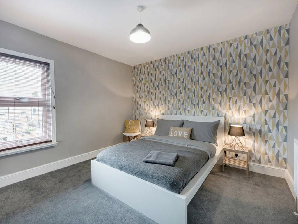 Cambridge House - Modern 2 Bedroom House, Close To Luton Airport & Town Centre Экстерьер фото