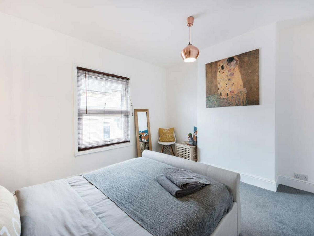 Cambridge House - Modern 2 Bedroom House, Close To Luton Airport & Town Centre Экстерьер фото